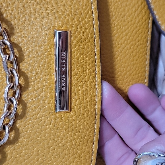 Anne Klein handbag - Picture 2 of 4